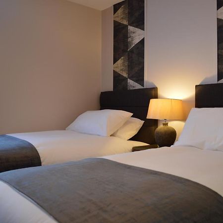 ספנימור The Corner Rooms At The Black Horse Inn מראה חיצוני תמונה