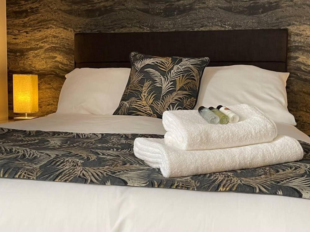 ספנימור The Corner Rooms At The Black Horse Inn חדר תמונה